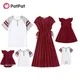 PatPat – ensemble mosaïque rouge et blanc pour famille robes à col en v T-shirts barboteuses