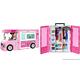 Barbie GHL93 - 3-in-1 Super Abenteuer-Camper mit Zubehör, Camping Wohnwagen für Puppen, Spielzeug ab 3 Jahren & GBK11 - Tragbarer Kleiderschrank mit Kleiderbügel