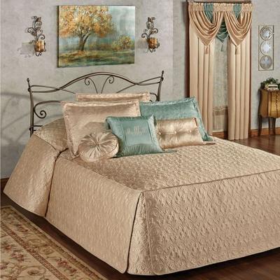 Cambridge Classics Grande Bedspread Wheat, King, Wheat