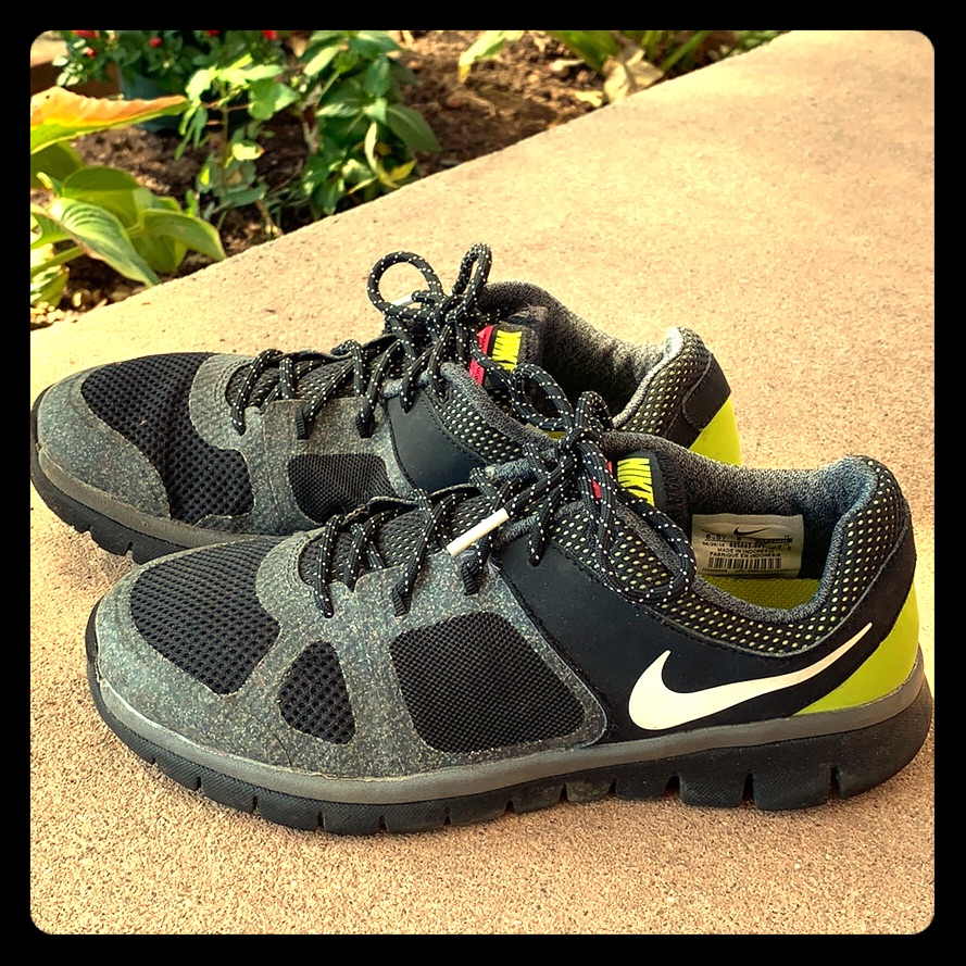 Nike Shoes | Boys Nike Running Sneakers | Color: Black/Gray | Size: 6.5b