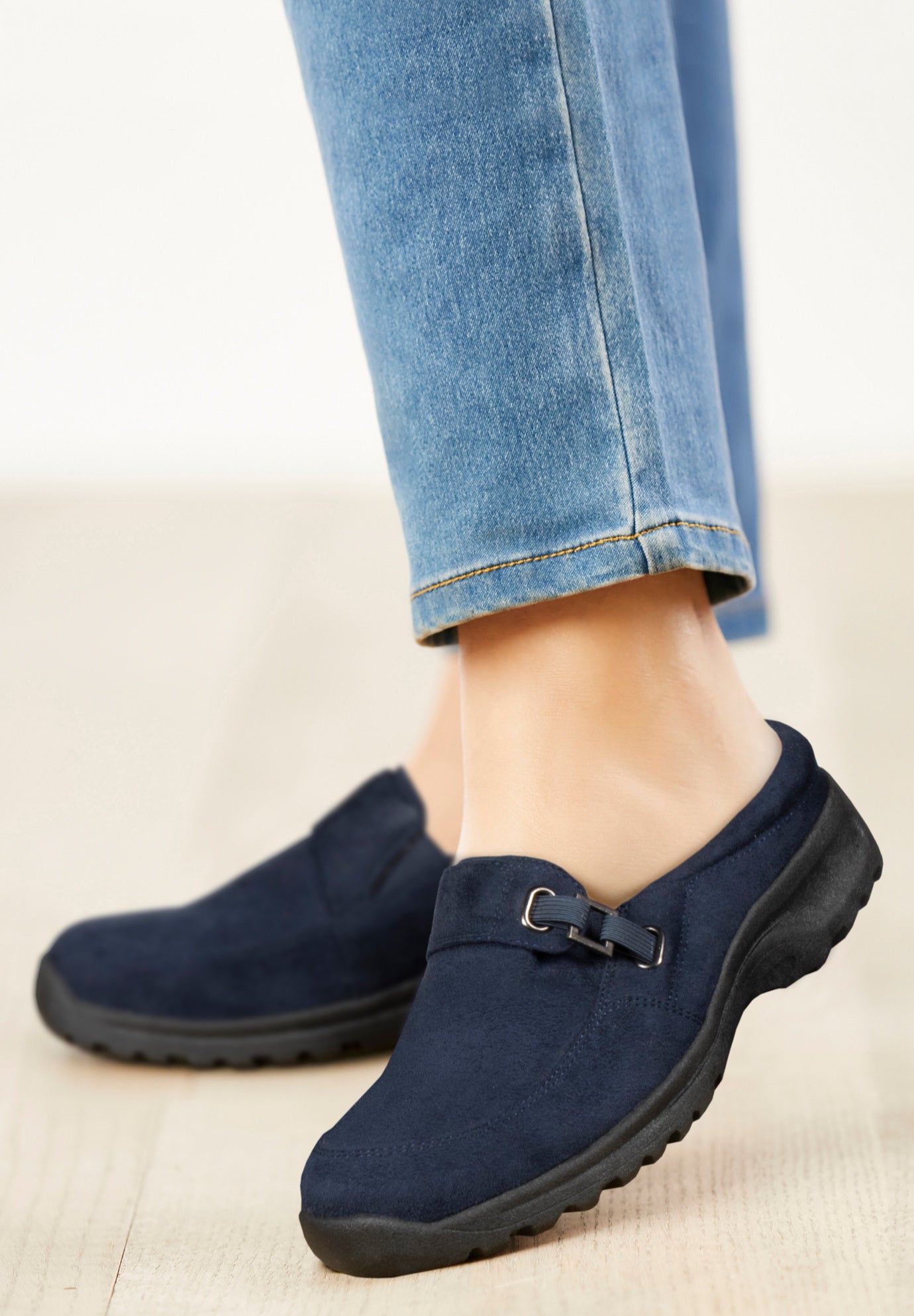 Women's The Joy Slip On Mule by Comfortview in Navy (Size 9 1/2 M)