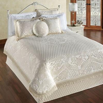 Madeira Coverlet, Queen, Ecru