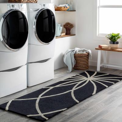 Harlem 4' x 6' Modern Wool Black/Cream Area Rug - Boutique Rugs