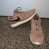 Nike Shoes | Dust Pink Nike Roshe | Color: Black/Pink | Size: 7