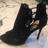 Jessica Simpson Shoes | Jessica Simpson Black Open Toe Lattice Shoe. | Color: Black | Size: 6.5
