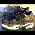 Nike Shoes | Kids Nike Air Zoom Turf (Gs) Oregon Ducks Size 6y | Color: Black/Green | Size: 6b