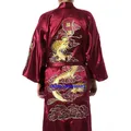 Kimono brodé en fausse soie pour homme couleur bordeaux peignoir de bain vêtements de nuit