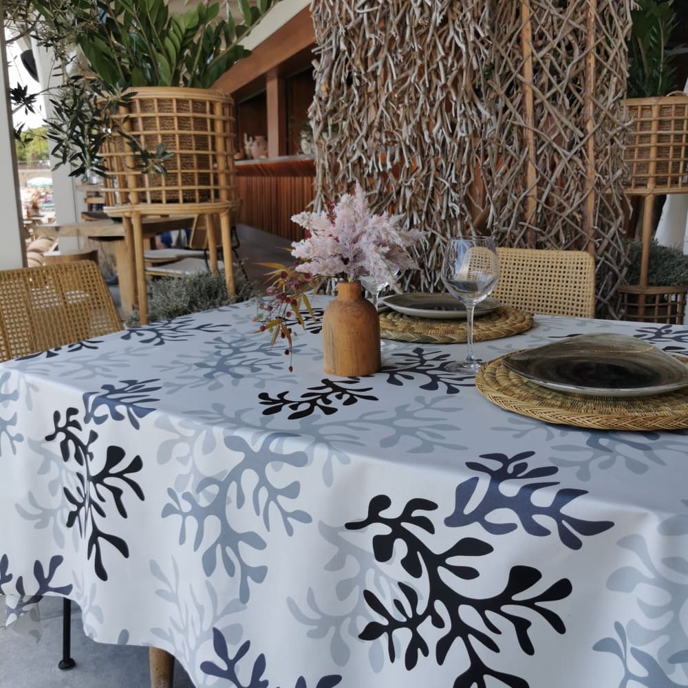 Nappe en coton enduit noire rectangle 160 x 240 cm