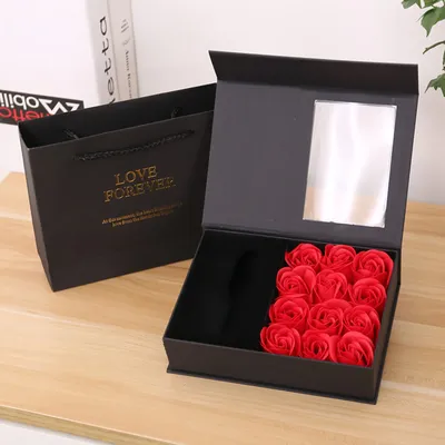 Boîte-cadeau de Roses pour fille...