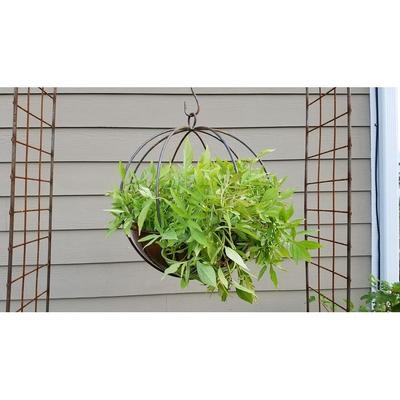 Large Hanging Globe-shaped Handmade Metal Planter with 10-inch Hook
