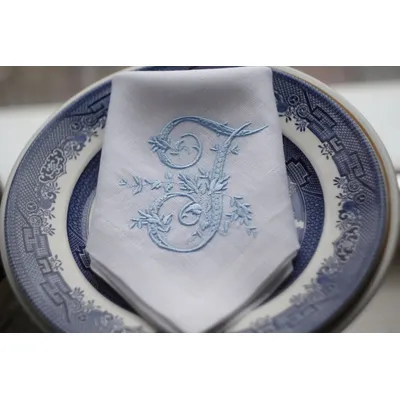 Napperon monogramme victorien napperon brodé personnalisé pour serviettes de table Design élégant