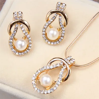 Ensemble de bijoux en perles simulées pour femmes goutte d'eau de mariage boucles d'oreilles en