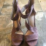 Jessica Simpson Shoes | Jessica Simpson Heels | Color: Tan/Cream | Size: 8