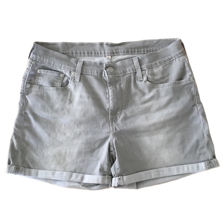 Levi's Shorts | Levi Strauss & Co Women’s Shorts. Levi’s Shorts, Summer Shorts. | Color: Gray/Green | Size: Tag Reads 32 & Please See Pics For Measurements