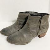 Giani Bernini Shoes | Giani Bernini Alvin Distressed Leather Ankle Boots | Color: Gray/Tan | Size: 9