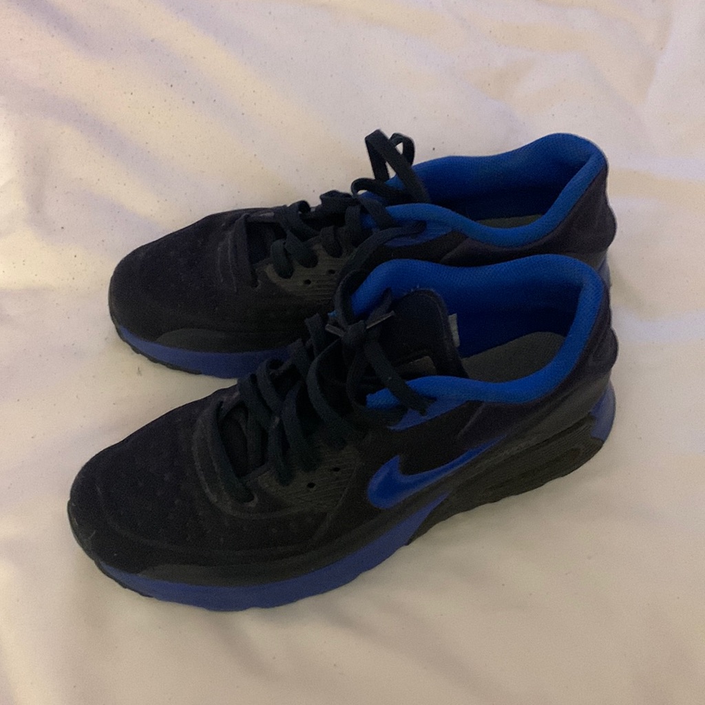 Nike Shoes | Boys Euc Nike Air Max 6.5y | Color: Black/Blue | Size: 6.5b