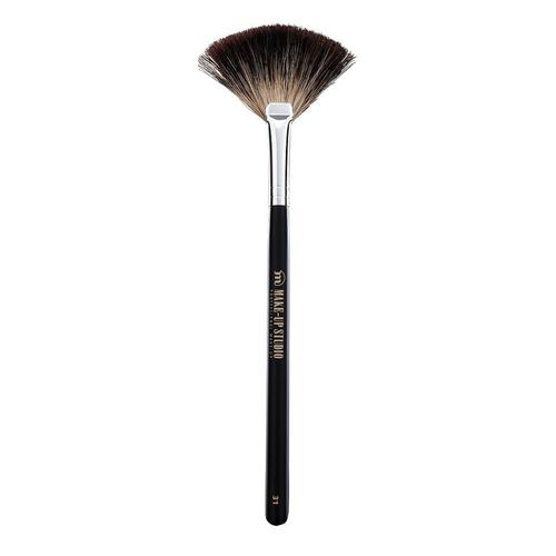 Make-up Studio - Fan Shaped Brush Puderpinsel 1 ct No. 31