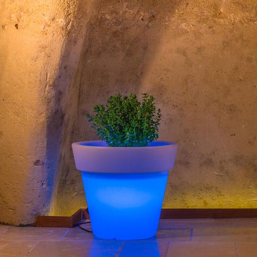 Leuchtender Blumentopf für den Aussenbereich Durchmesser 80 cm mod. Gemma blaues Licht