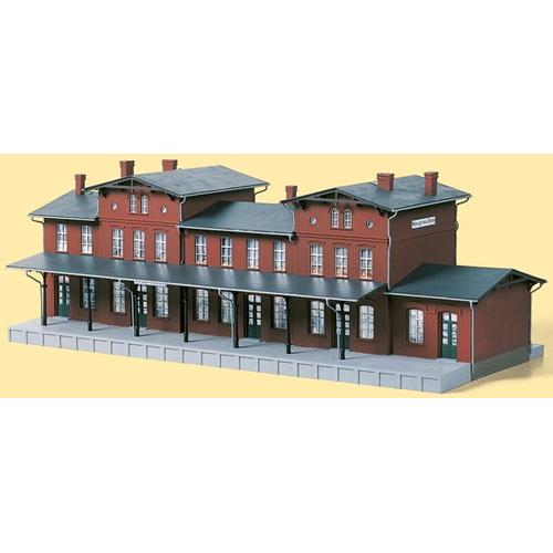 "Modelleisenbahn-Gebäude AUHAGEN ""Bahnhof Neupreußen"" Modelleisenbahn-Erweiterungen rot (rot, schwarz) Kinder Altersempfehlung Modelleisenbahn-Erweiterungen Made in Germany"