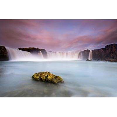 Fototapete PAPERMOON "Photo-Art LUIGI RUOPPOLO, GODAFOSS UND DER MOND", bunt, B:4,00m L:2,60m, Vlies, Tapeten