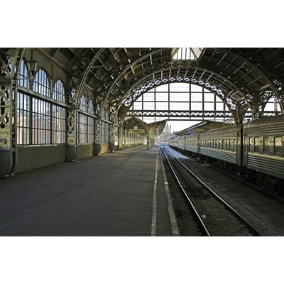 PAPERMOON Fototapete "Leerer Bahnhof" Tapeten Gr. B/L: 3,00 m x 2,23 m, Bahnen: 6 St., bunt Fototapeten