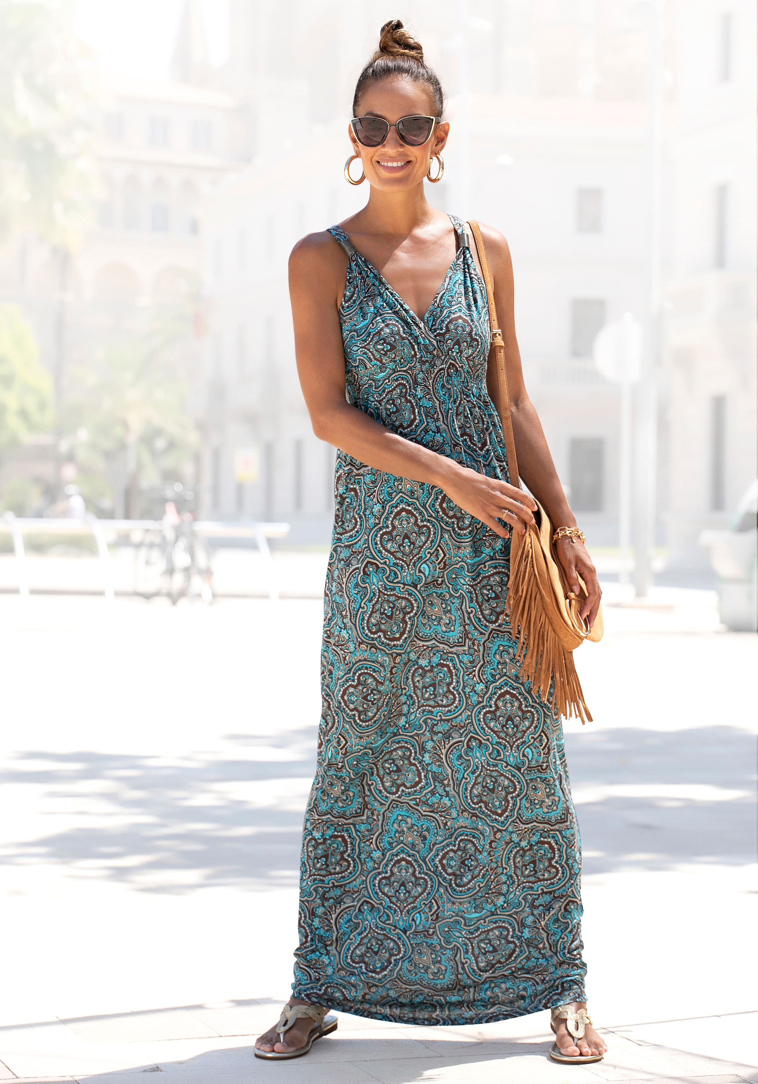 Maxikleid LASCANA, Damen, Gr. 42, N-Gr, grün (türkis, bedruckt), Jersey, Obermaterial: 100% Viskose, Paisley, figurumspielend bodenlang, V-Ausschnitt, Kleider, mit Paisleymuster und verstellbarem Ausschnitt, Sommerkleid Image