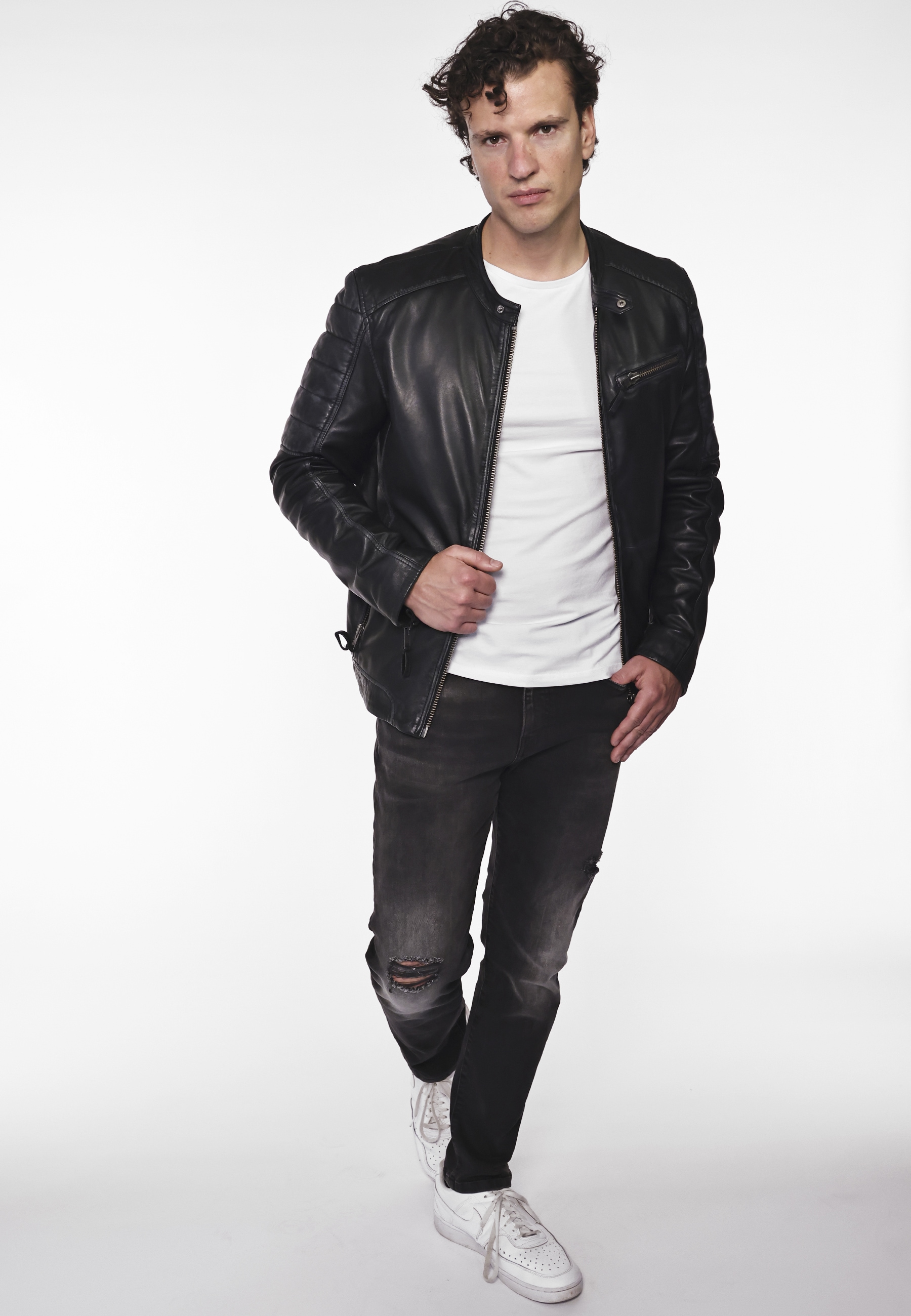 Lederjacke MUSTANG "31020248", Herren, Gr. L, grau (vintage grau), Obermaterial: 100% Lammleder; Innenfutter: 55% Polyester, 45% Baumwolle; Padding: 100% Polyester; Ärmelfutter: 100% Polyester, ohne Bündchen, Jacken