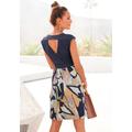 Sommerkleid LASCANA, Damen, Gr. 40, N-Gr, bunt (bedruckt), Jersey, Obermaterial: 95% Viskose, 5% Elasthan, bedruckt, modisch, figurumspielend kniefrei, V-Ausschnitt, Kurzarm, Kleider, mit Rückenausschnitt in Wickeloptik, elegantes Strandkleid,...
