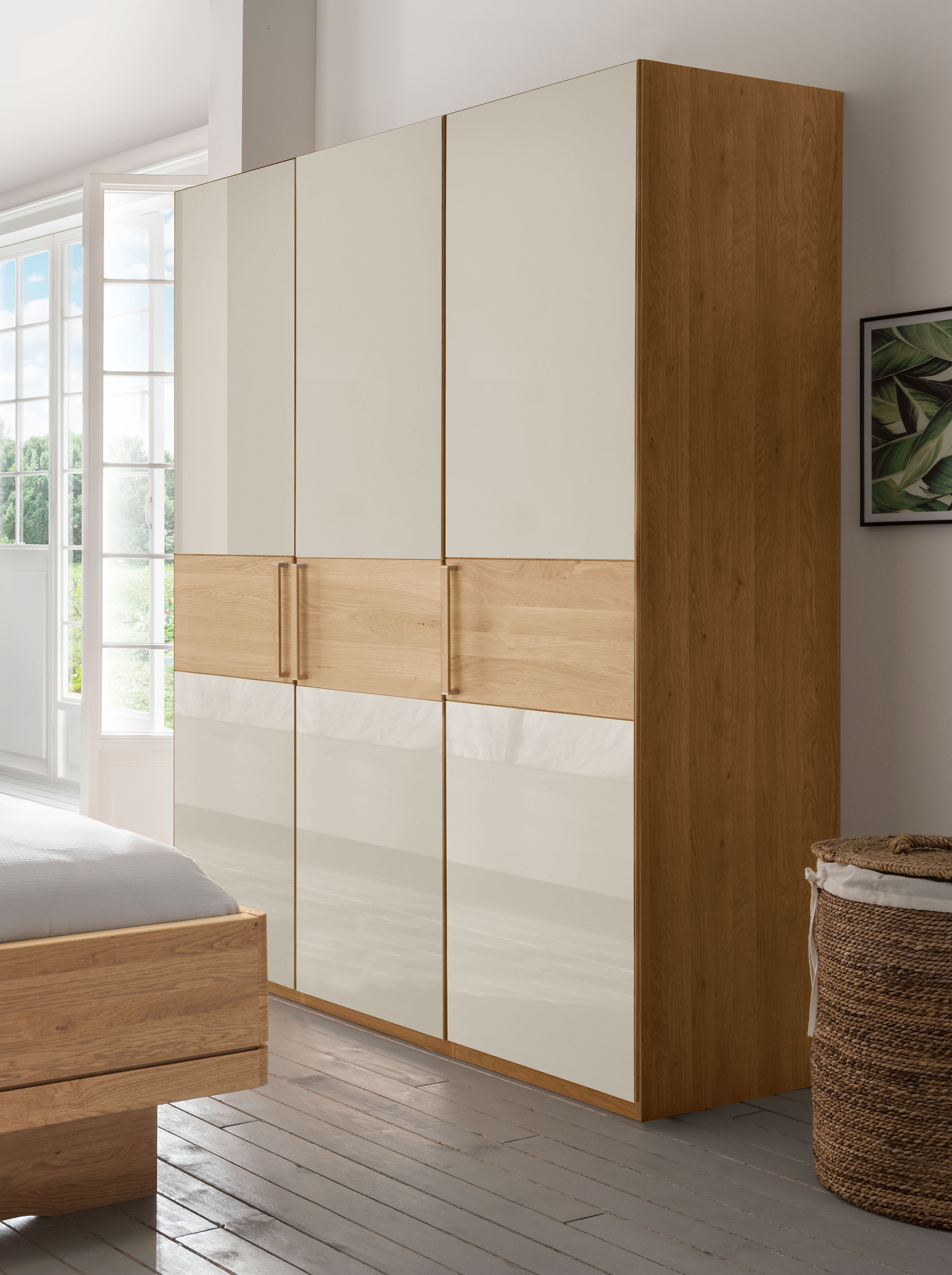 Drehtürenschrank WIEMANN "Kiruna", braun (eiche teilmassiv, champagnerglas), B:148,4cm H:197cm T:58cm, Floatglas, Holz teilmassiv, Schränke, Drehtürenschrank, mit Champagnerglas