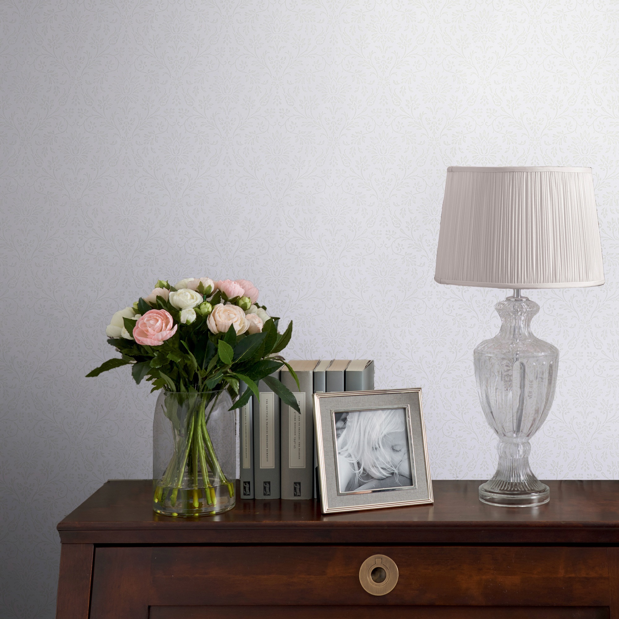 Vliestapete LAURA ASHLEY "Annecy", weiß, B:0,52m L:10m, Vlies, Tapeten, FSC zertifiziert, mit lebhaftem Druck, 10 Meter Länge