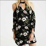 American Eagle Outfitters Dresses | Aeo Cold Shoulder Keyhole Floral Dress - Size Xs | Color: Black/Pink | Size: Xs