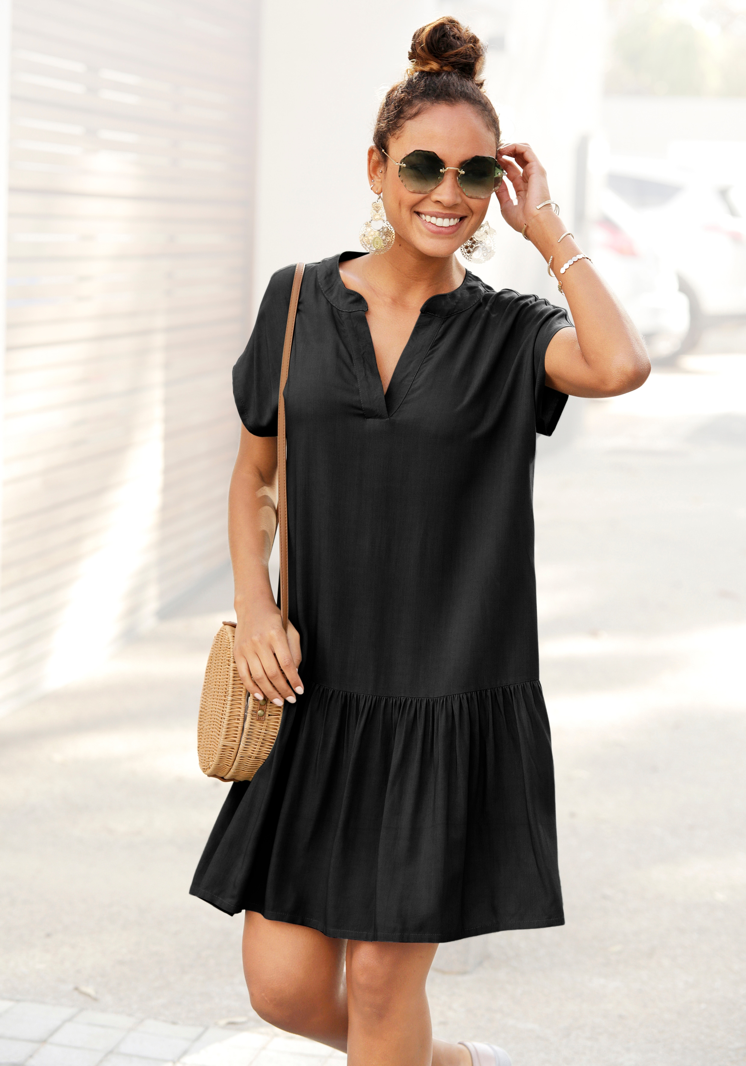 Blusenkleid S.OLIVER, Damen, Gr. 46, N-Gr, schwarz, Web, Obermaterial: 100% Viskose, unifarben, figurumspielend ca. Mitte Oberschenkel, V-Ausschnitt, Kleider Blusenkleid, mit Volant am Rock, Tunikakleid, Sommerkleid