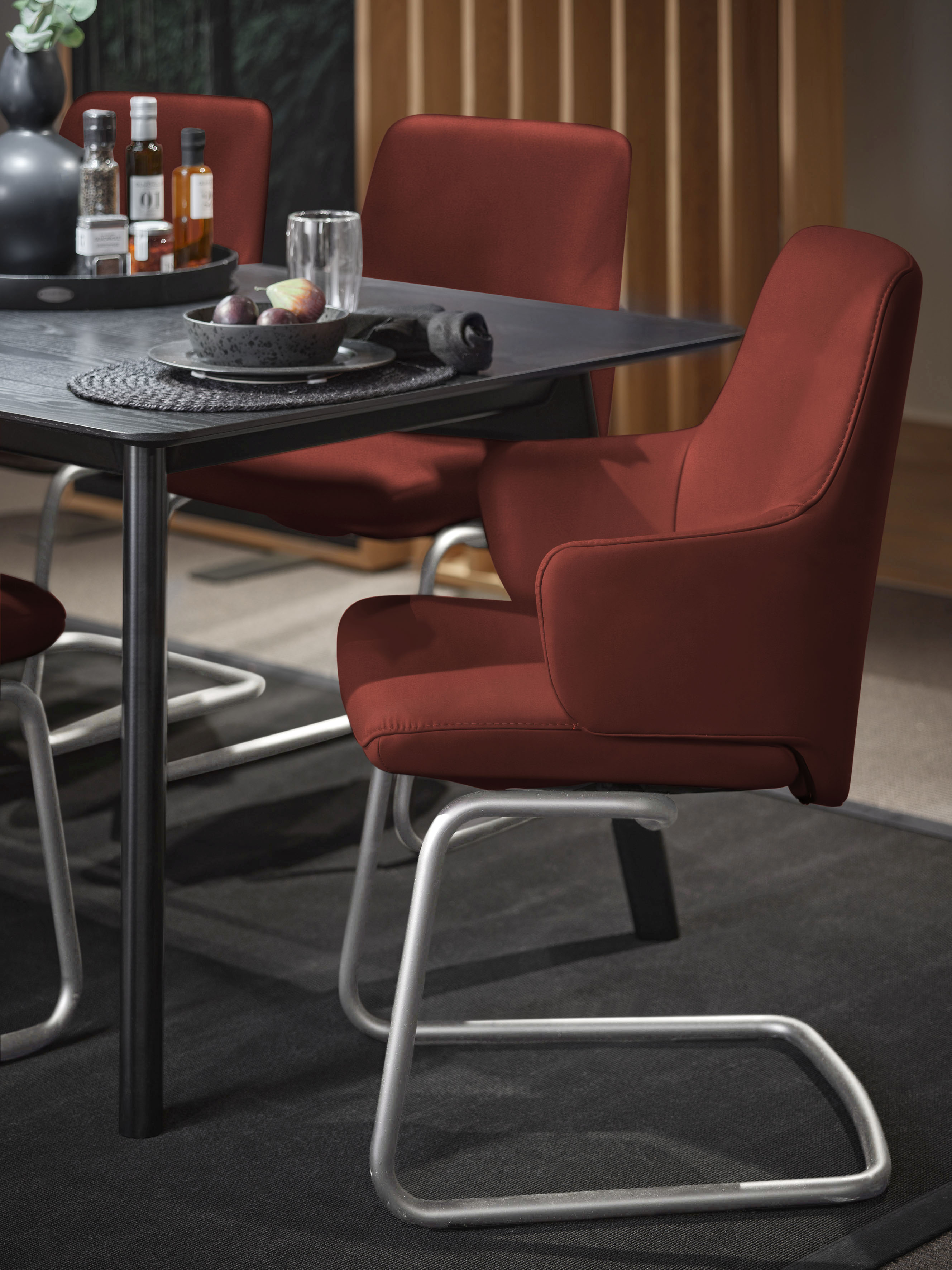 Polsterstuhl STRESSLESS "Laurel", rot (rot dinamica, chrom glänzend), B:58cm H:92cm T:60cm, Microfaser DINAMICA (88% Polyester, 12% Polyurethan), Stühle, Polsterstuhl, Low Back mit Armlehne, Größe L, mit Beinen aus Stahl in Chrom glänzend