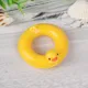 Anneau de bain de canard jaune l'inventaire pour les courses de beurre décor de maison jouets de