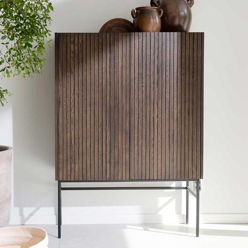 Braunes Highboard 140 cm hoch schwarzem Metallgestell