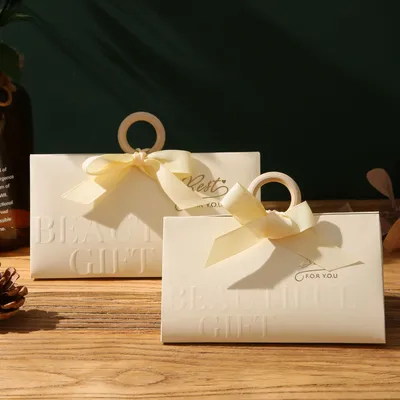 Boîte triangulaire pour dragées de mariage sac à bonbons en chocolat emballage cadeau pour