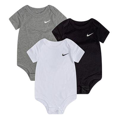 Body NIKE SPORTSWEAR "NKB 3PK SWOOSH BODYSUIT", Kinder, Gr. 74 (9), N-Gr, schwarz-weiß (weiß, grau, schwarz), Single Jersey, Obermaterial: 60% Baumwolle, 40% Polyester. Graumeliert (Obermaterial): 60% Baumwolle, 40% Polyester, sportlich, Bodies, für...