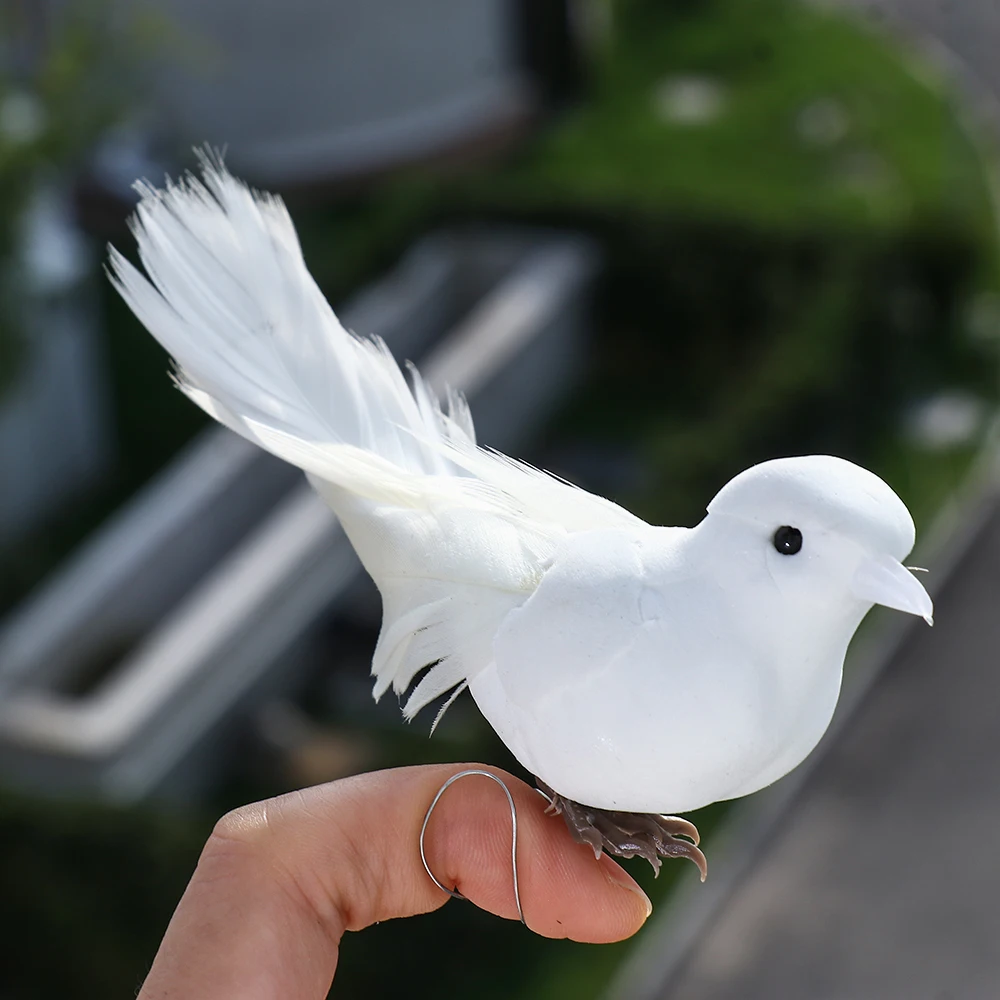 Simulation de pigeons blancs pour la décoration intérieure, modèle d