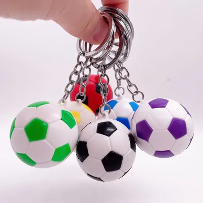 Porte-clés de football 3D pour hommes ballon de sport coloré porte-clés de sac de voiture