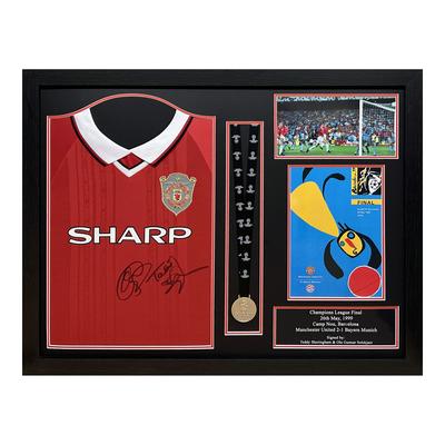 Soslkjaer & Sheringham signiertes Trikot von 1999 mit Medaille - gerahmt