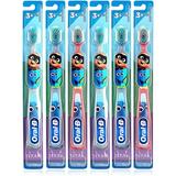 Oral-B Kids Manual Toothbrush Finding Dory Characters for Children and Toddlers 3+ Extra Soft Bristles - Pack of 6 (Characters and Colors Vary)