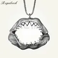 Collier de dents de requin de mâchoires dent de mois gothique pendentif animal baleine punk