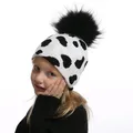 Bonnet pompon en fourrure véritable pour enfants bonnet pour bébé imprimé vache noire et blanche