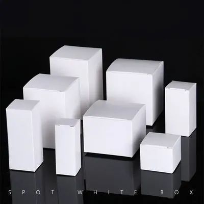 Boîte-cadeau carrée en carton blanc multi-tailles boîte de piste cosmétique emballage pour petite