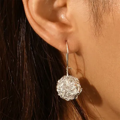 Boucles d'oreilles en boule creuse pour femmes Design ajustable couleur argent bijoux à la mode