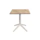 Table pliante Quatro à plateau basculant carrée 70 x 70 cm, en polypropylène usage extérieur - Chêne