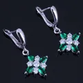 Boucles d'oreilles pendantes en forme d'étoile lisse en zircon cubique vert blanc CZ plaqué