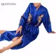 Robe Kimono Brodée en Satin pour Femme Tenue de Bain Bleue Style Dragon Chinois Taille S M L