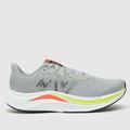 New Balance fuelcell propel v4 trainers in light grey