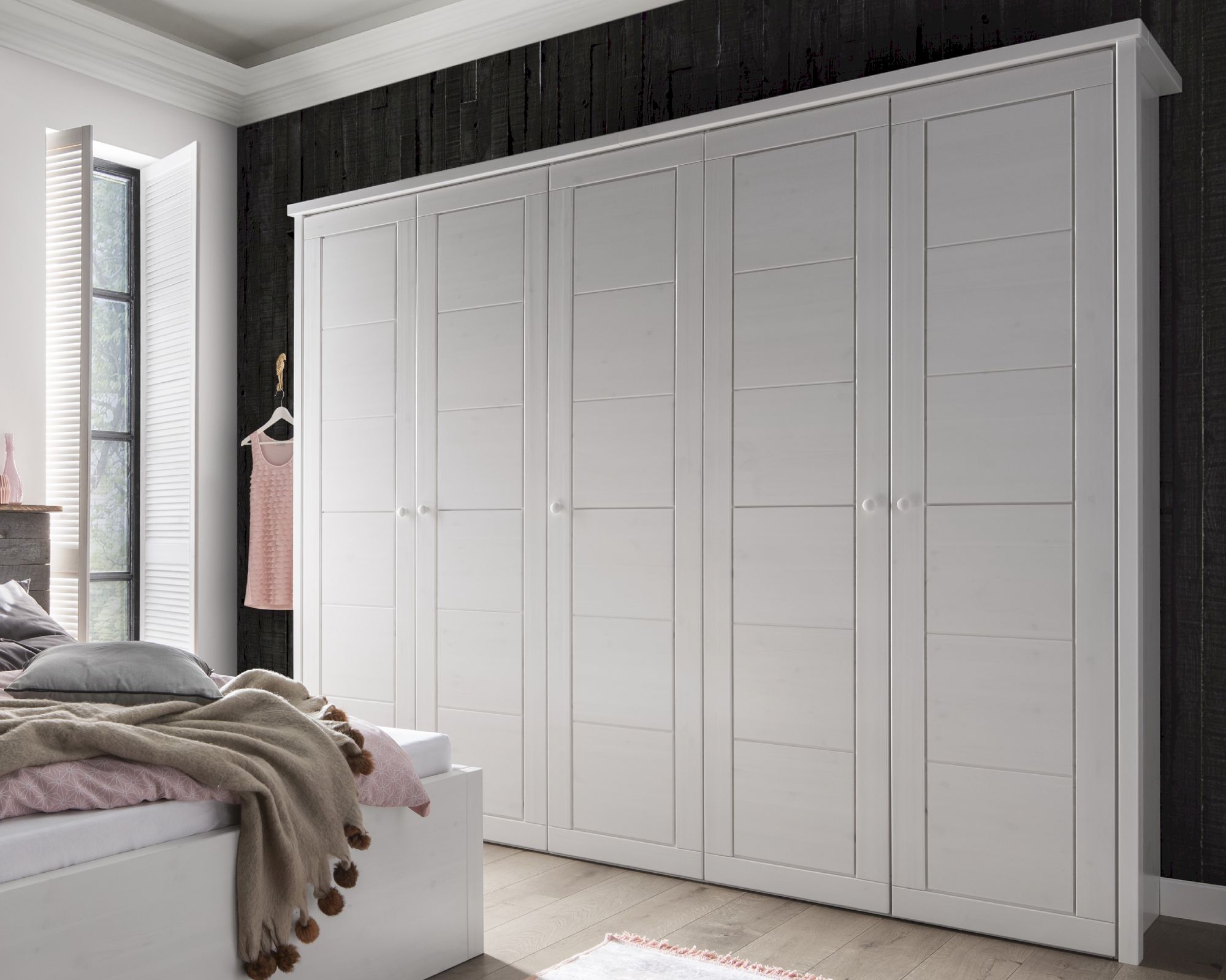 MassivHolz »Vita« Kleiderschrank weiß 2-türig / weiß lasiert